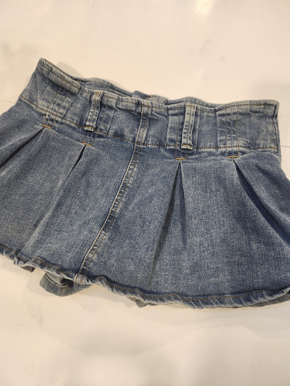Almost Famous Denim Skort / Skirt  Womens Medium Blue Pleated Y2K Ruffle Mini
